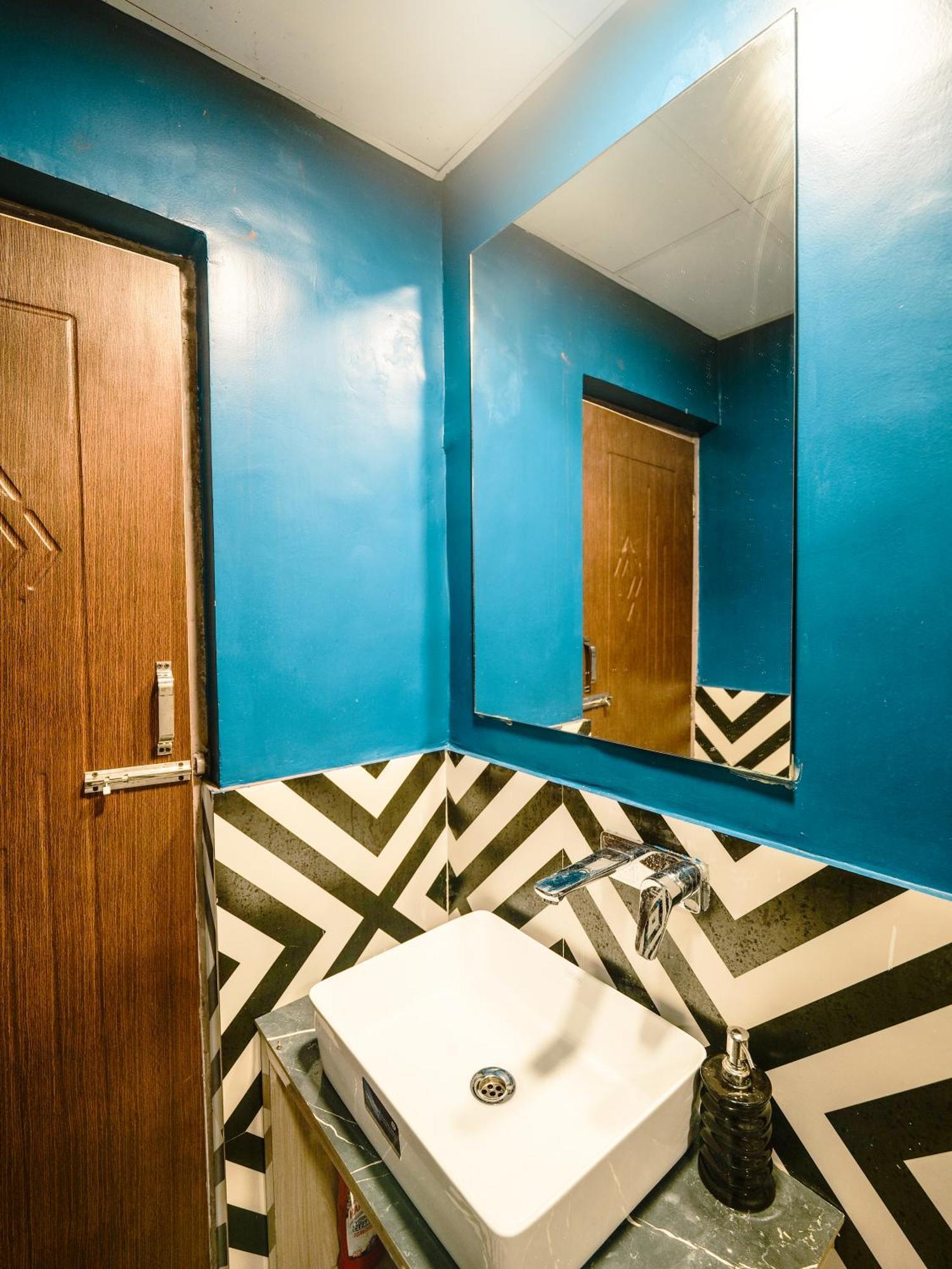 Auberge de jeunesse Hoztel Jollygrrant Doon à Rāni Pokhri Extérieur photo
