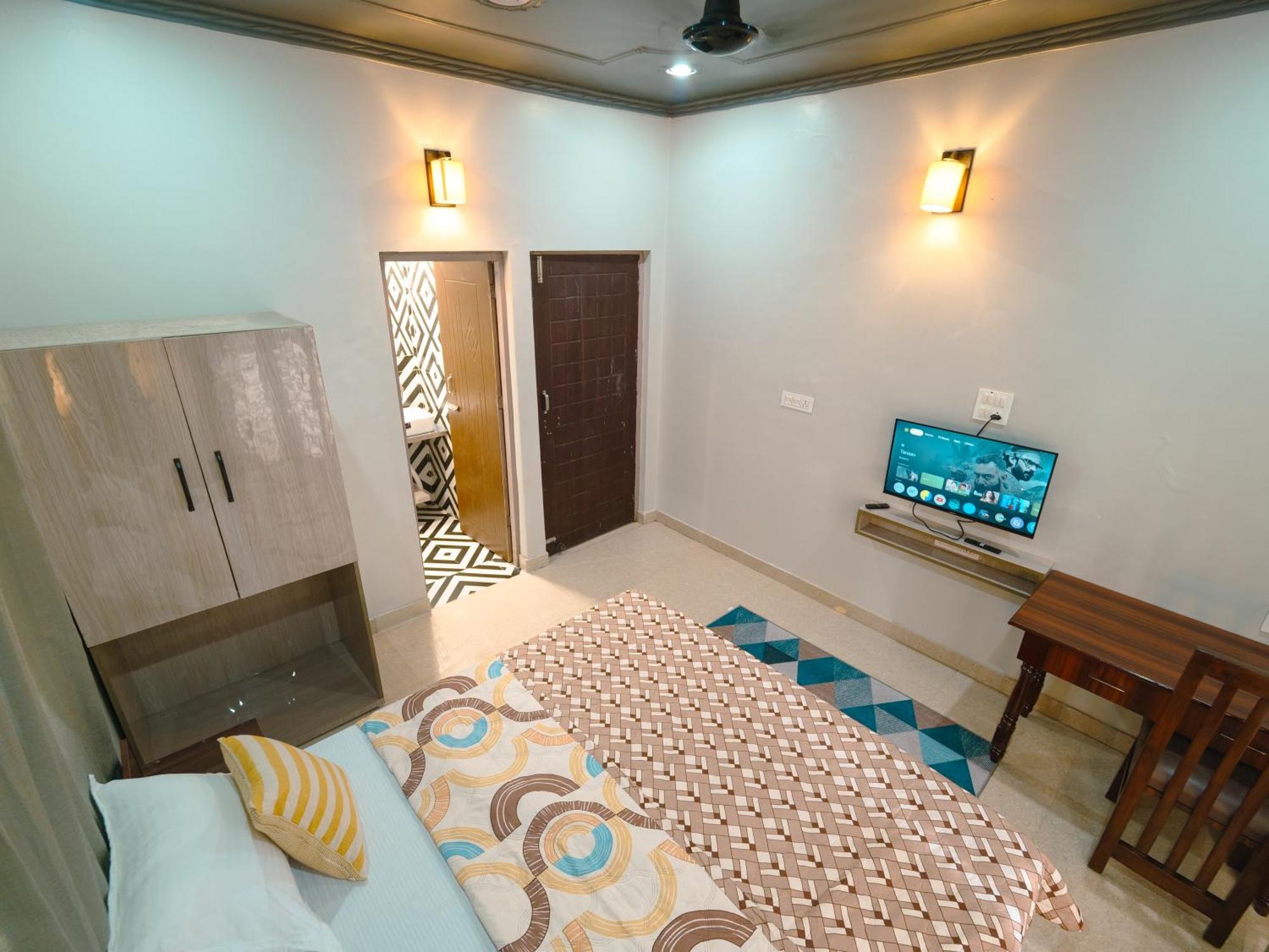 Auberge de jeunesse Hoztel Jollygrrant Doon à Rāni Pokhri Extérieur photo