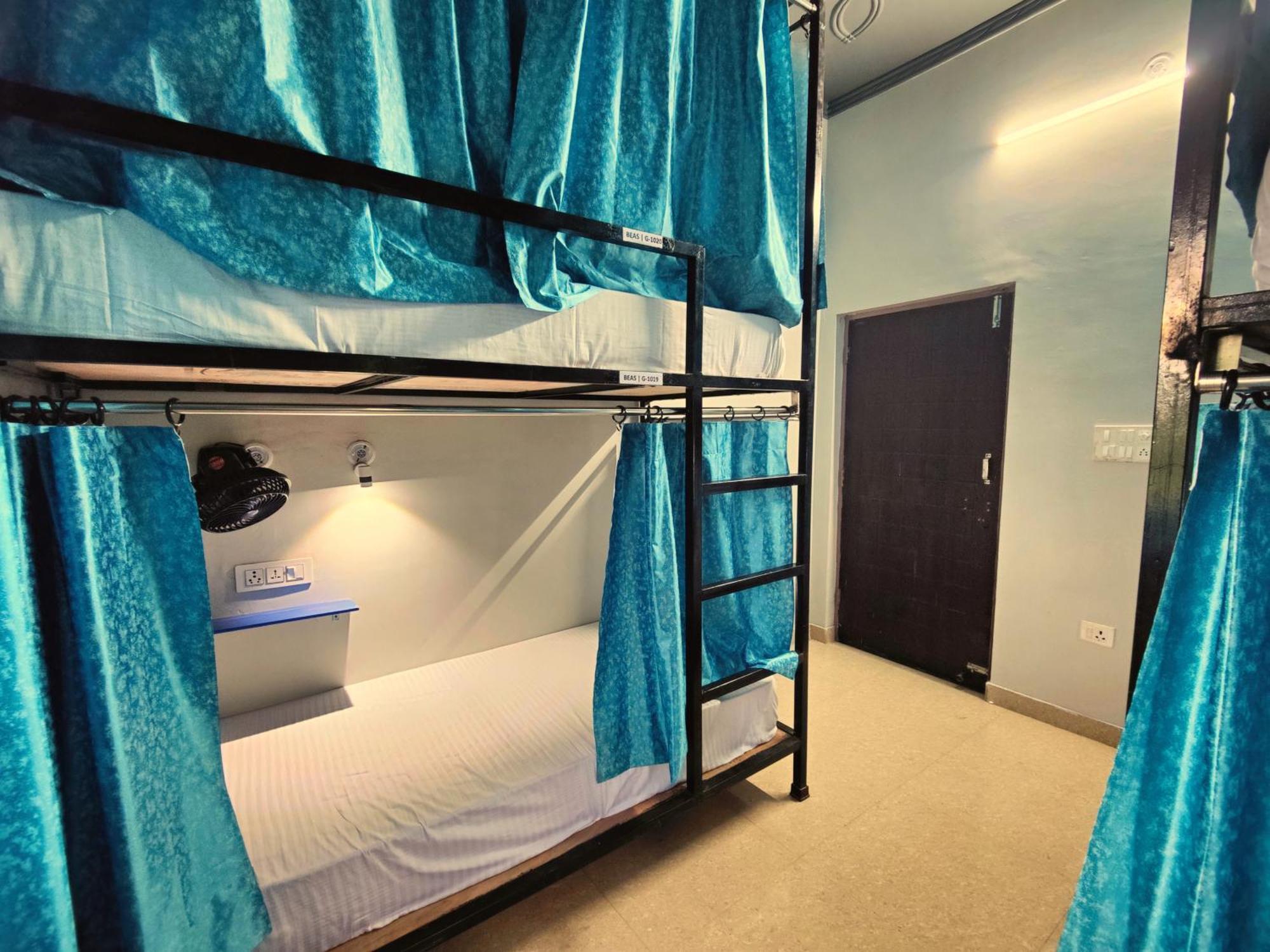 Auberge de jeunesse Hoztel Jollygrrant Doon à Rāni Pokhri Extérieur photo