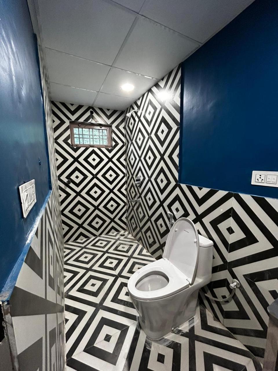 Auberge de jeunesse Hoztel Jollygrrant Doon à Rāni Pokhri Extérieur photo